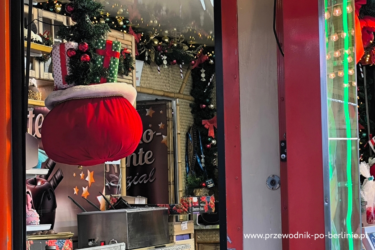 świąteczne dekoracje stoisko jarmark